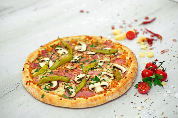 Pizza Prosciutto e Peperoni