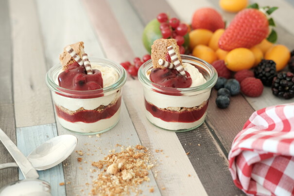 Waldbeeren-Tiramisu mit Cantuccini