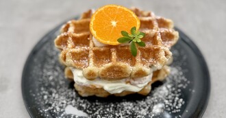 Lütticher Waffel als Käse-Sahne-Torte