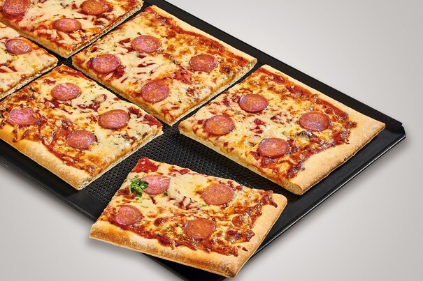 1/1GN 48x28cm Pizza Putensalami mit Rind