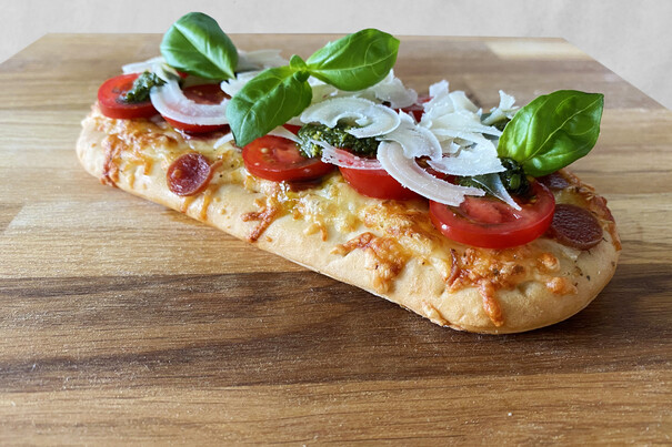 Pizza Snack Salame e Pesto