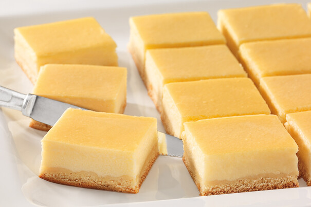 Käsekuchen, geschnitten Käsekuchen, geschnitten