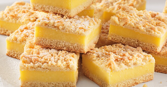 Gefüllter Streuselkuchen, geschnitten