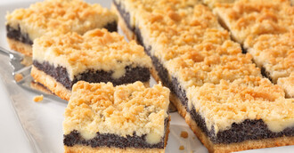 Mohnkuchen, geschnitten