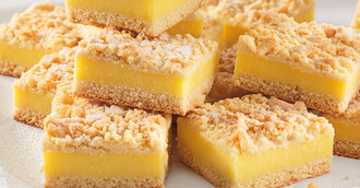 Gefüllter Streuselkuchen, geschnitten