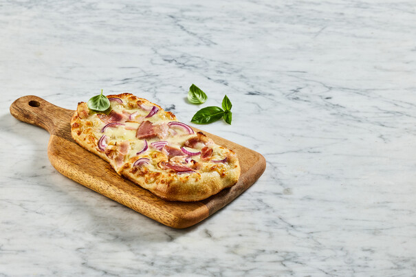 Pinsa Snack Pancetta e Cipolla