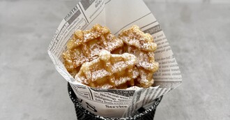 Mini-Waffeln im Papiertütchen