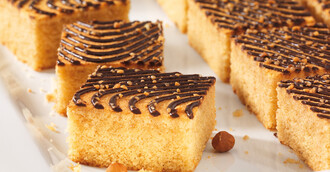 Nusskuchen, geschnitten