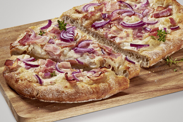 La PINSA! Pancetta e Cipolla La PINSA! Pancetta e Cipolla