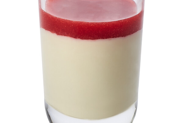 Panna Cotta mit Erdbeere Panna Cotta mit Erdbeere