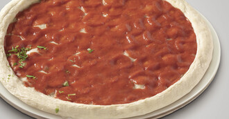 Rohteigpizzaboden mit Pulpe